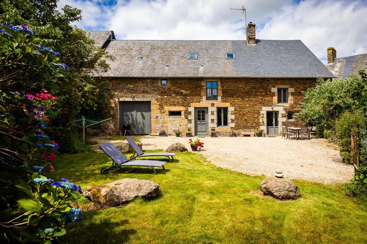 Les Prairies Du Mont - Le Gite De La Chapelle Sougéal Exterior foto